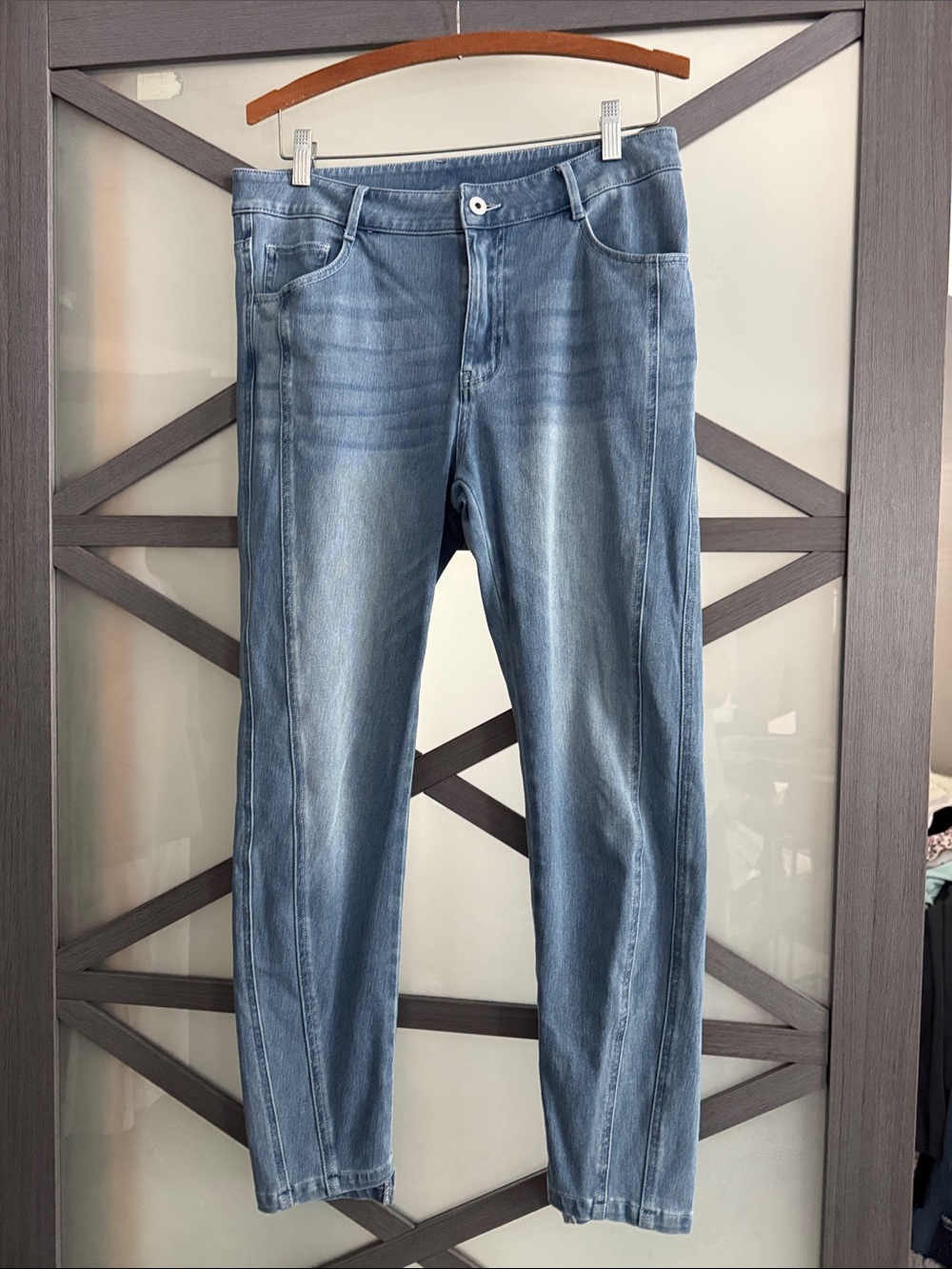HALARA Light Blue Slim Straight Jeans